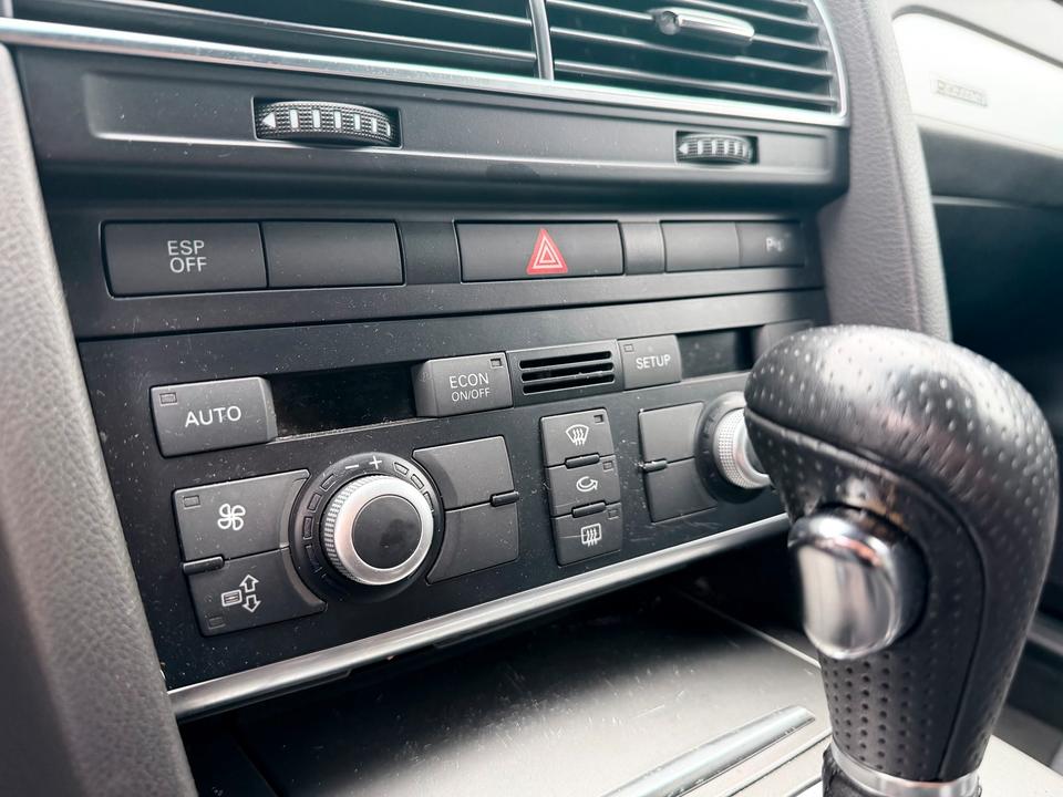 Audi A6 2009 — photo 15