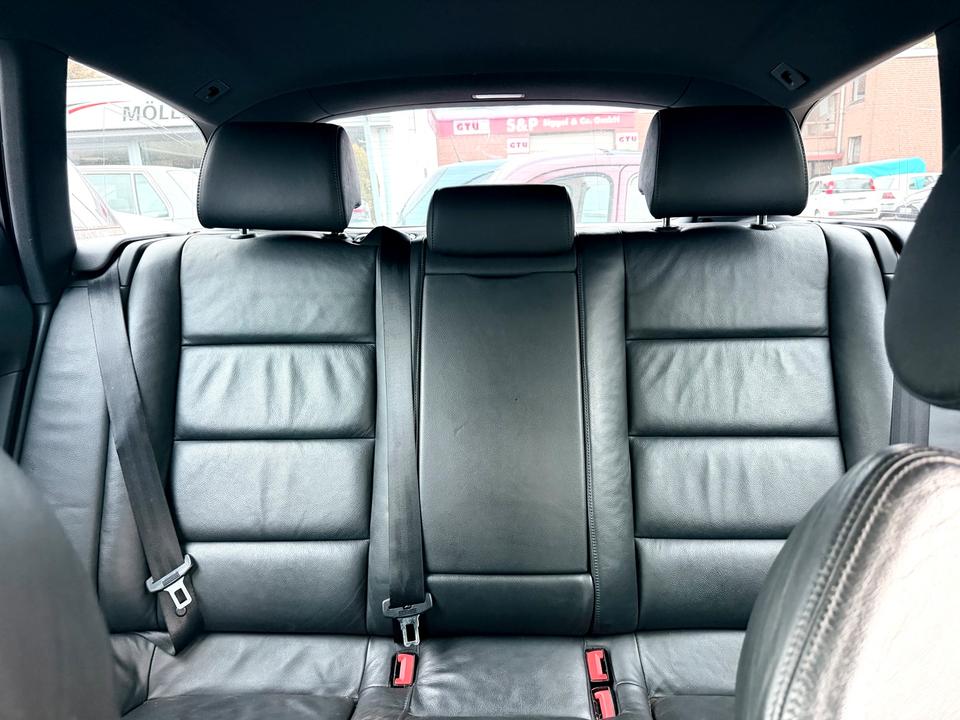 Audi A6 2009 — photo 16