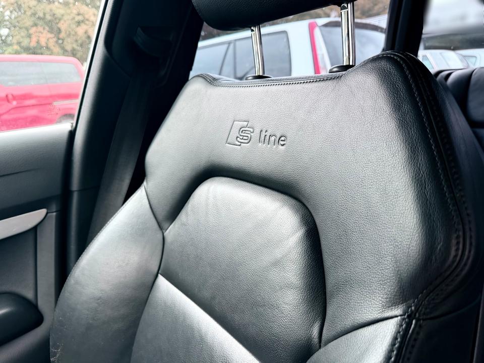Audi A6 2009 — engine