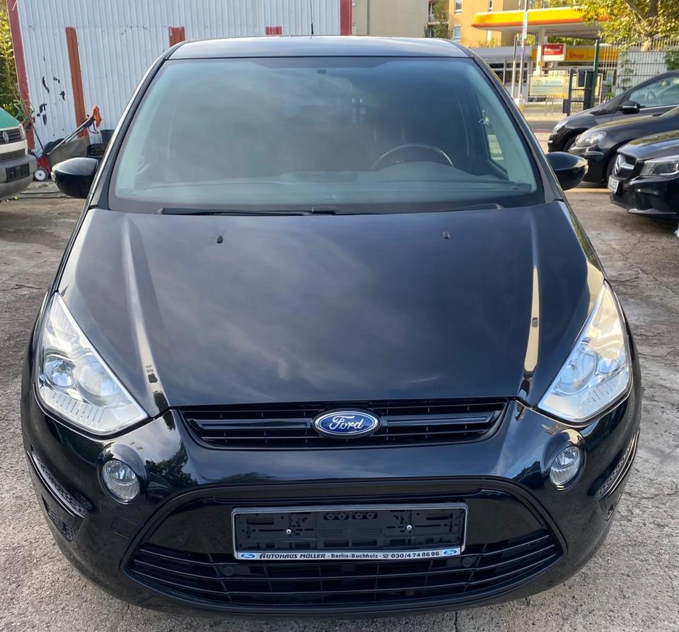 Ford S-Max 2011 — interior