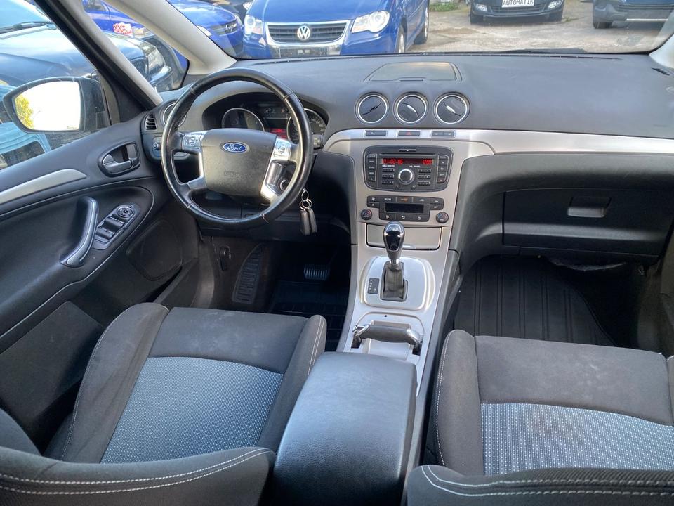 Ford S-Max 2011 — photo 8