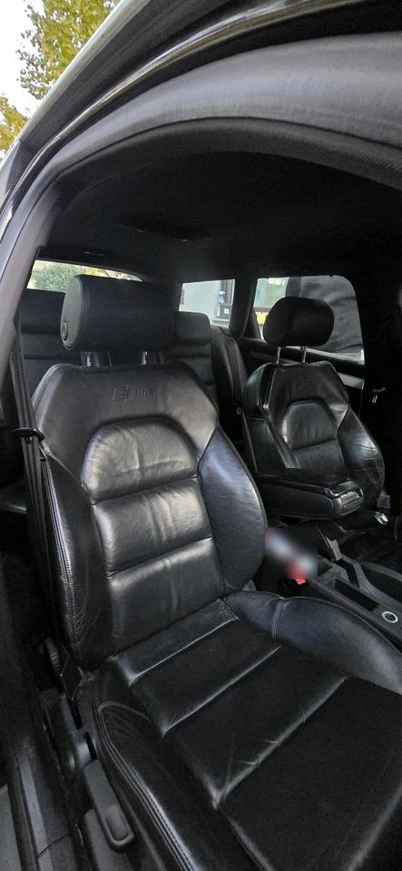 Audi A4 2007 — салон