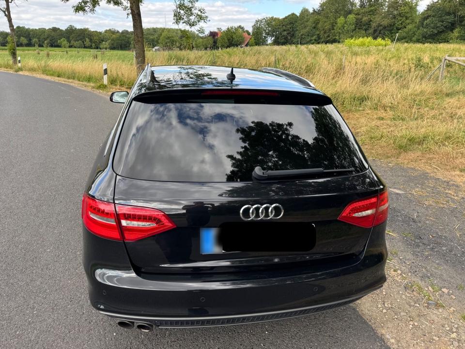 Audi A4 2014 — interior