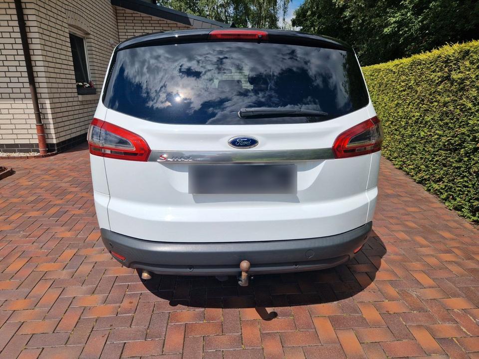 Ford S-Max 2014 — interior