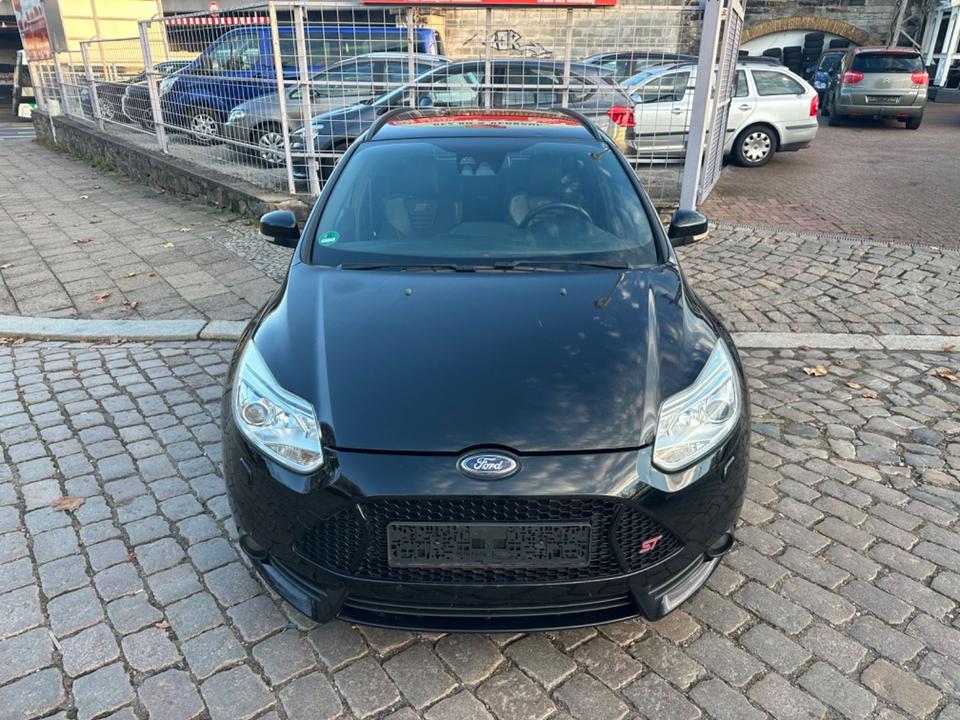 Ford Focus 2012 — photo 5