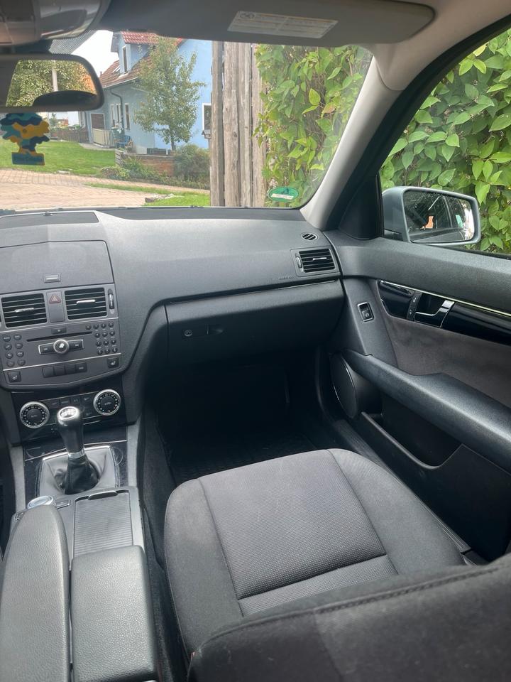 Mercedes Benz C 180 2010 — photo 10