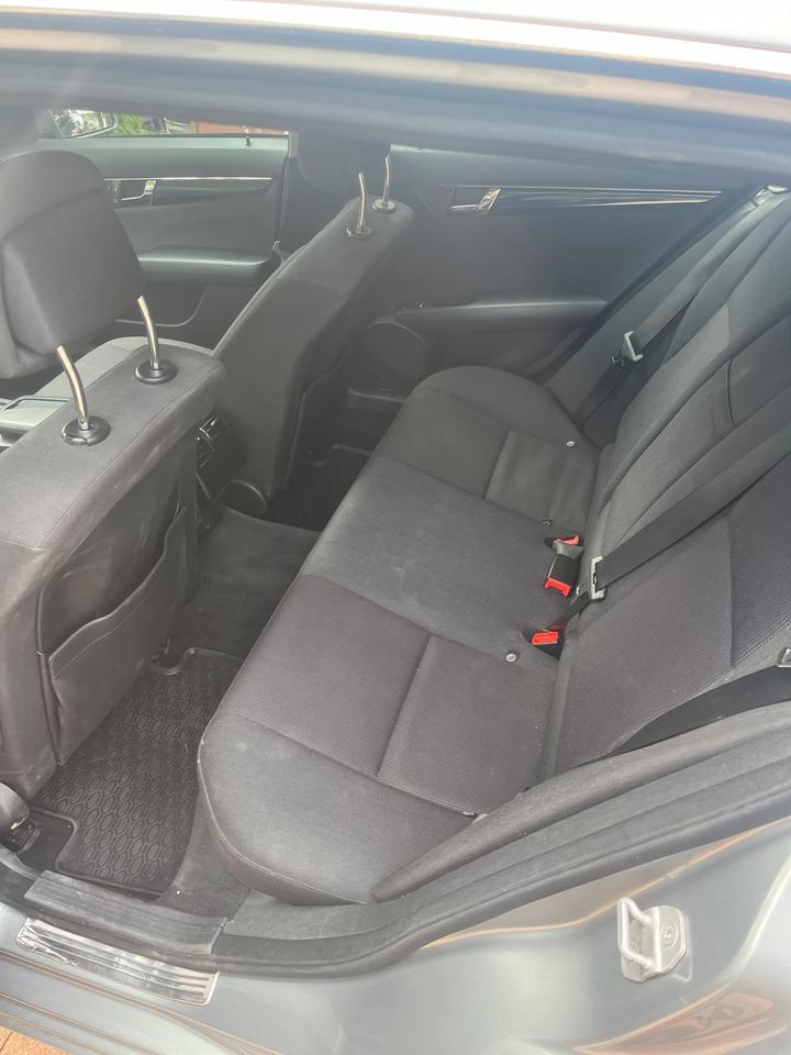 Mercedes Benz C 180 2010 — photo 11