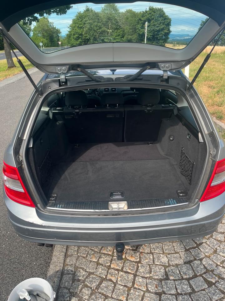 Mercedes Benz C 180 2010 — photo 12