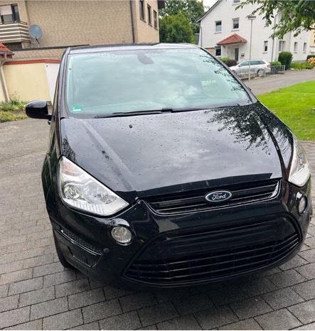 Ford S-Max 2011 — interior