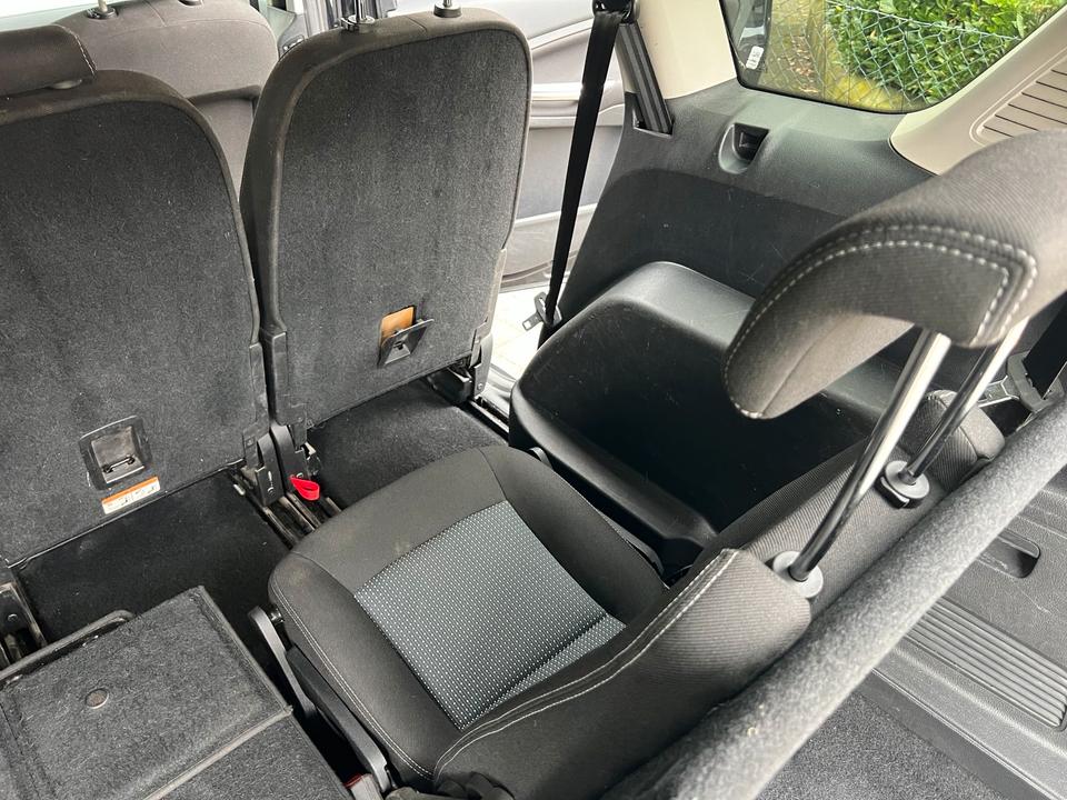 Ford S-Max 2011 — photo 6