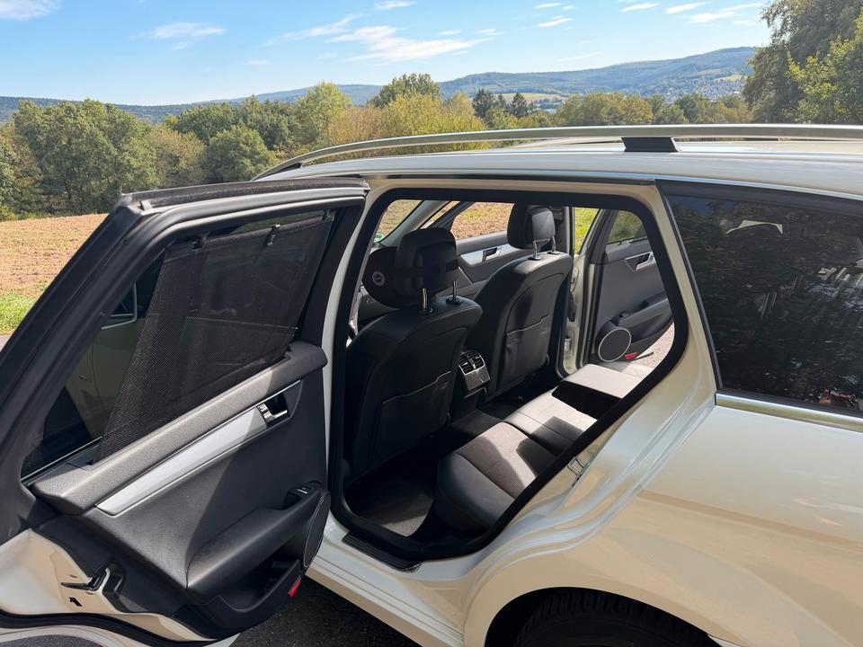 Mercedes Benz C 220 2010 — photo 10