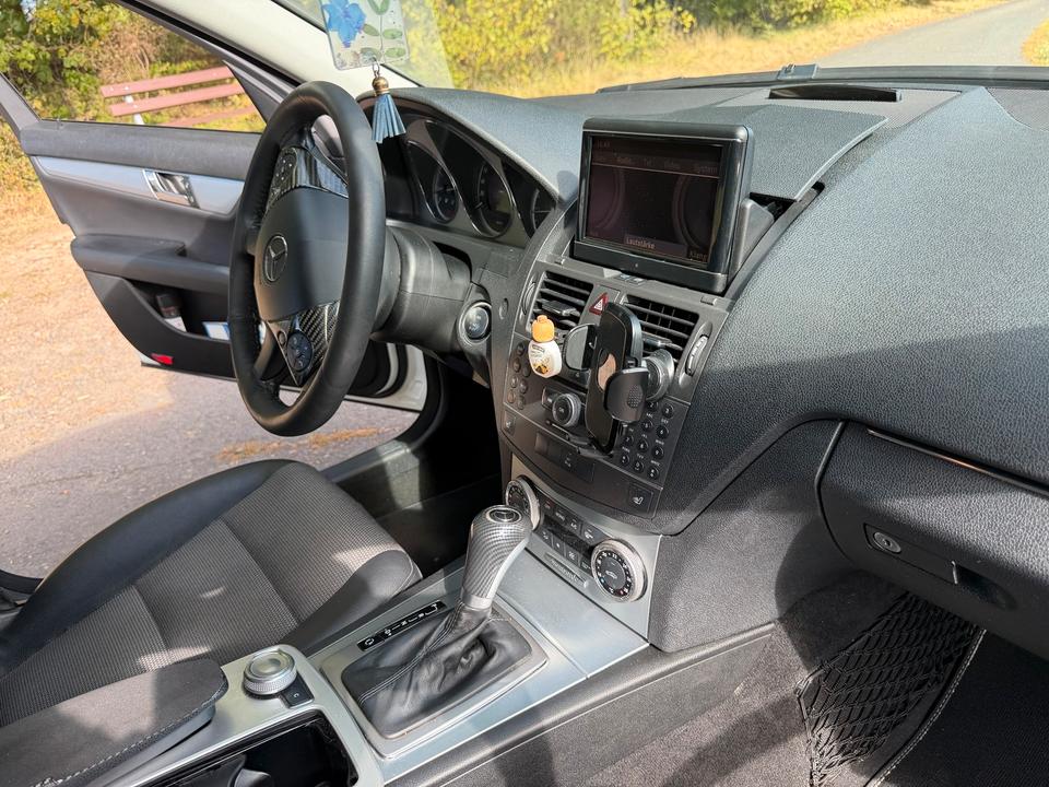 Mercedes Benz C 220 2010 — photo 13