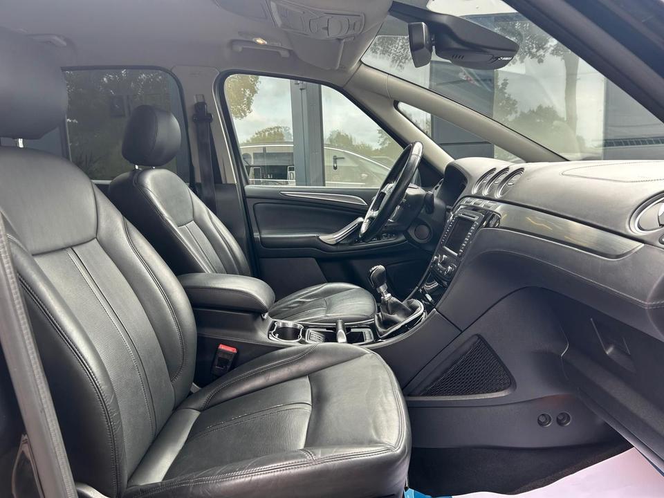 Ford S-Max 2014 — photo 10