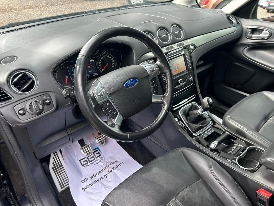 Ford S-Max 2014 — photo 14