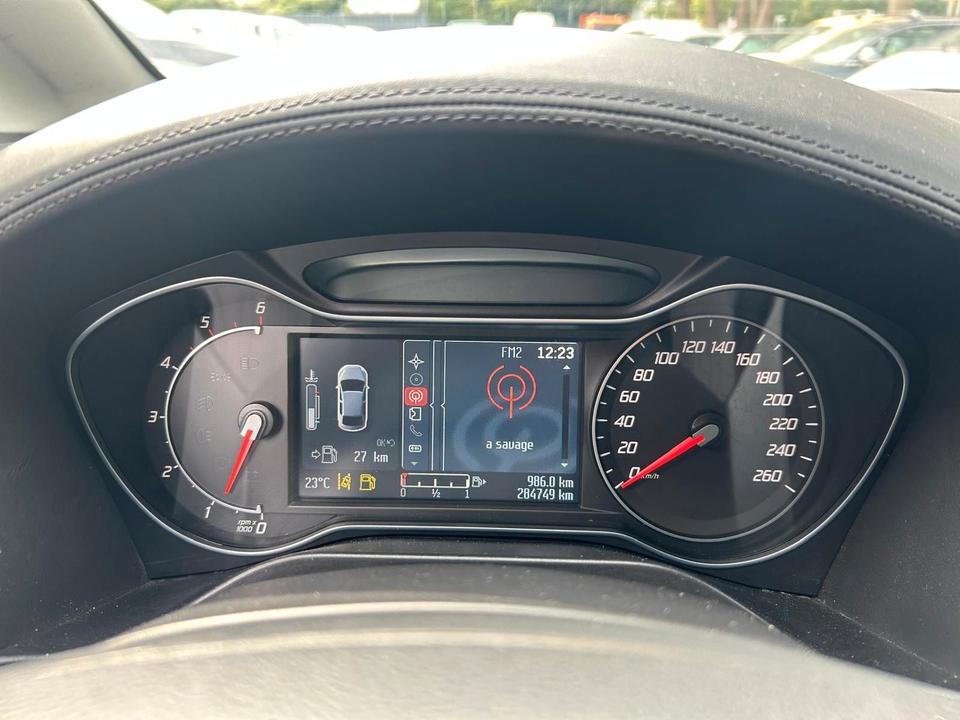 Ford S-Max 2014 — photo 17