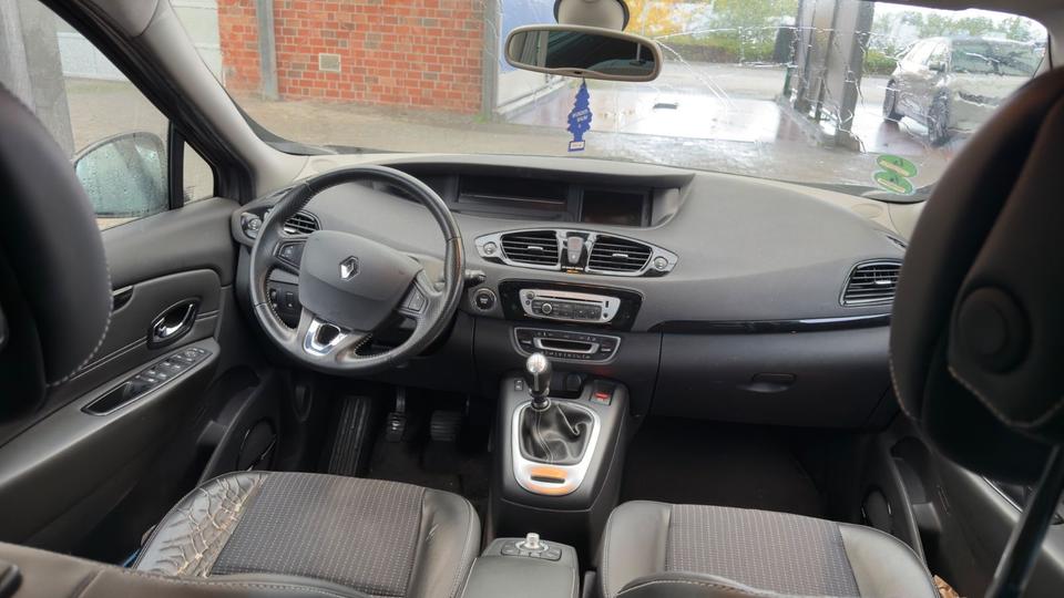 Renault Scenic 2013 — photo 7
