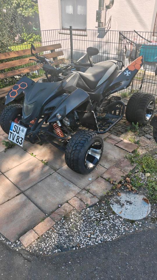 Weitere Motorräder Gelöscht • Adly Hurricane 500s LOF 2011 — салон