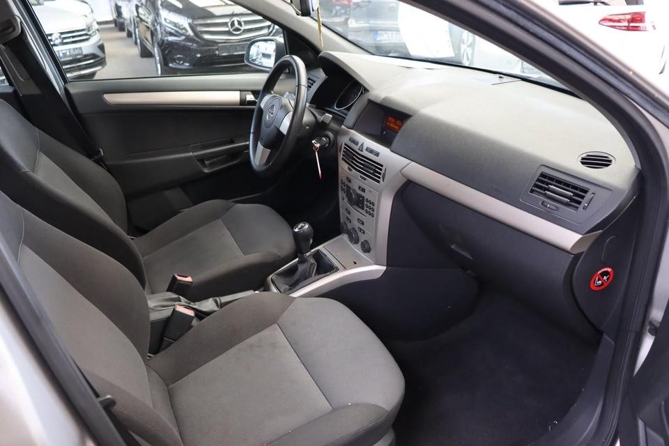 Opel Astra 2008 — photo 6