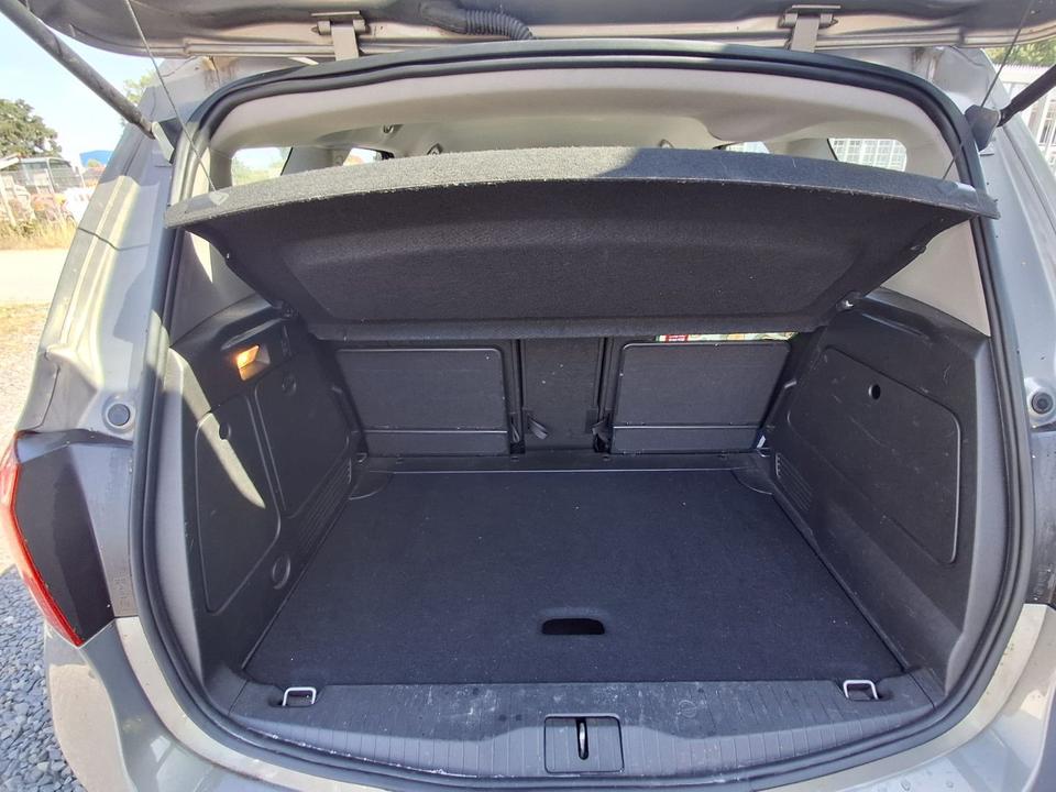 Opel Meriva 2013 — photo 10