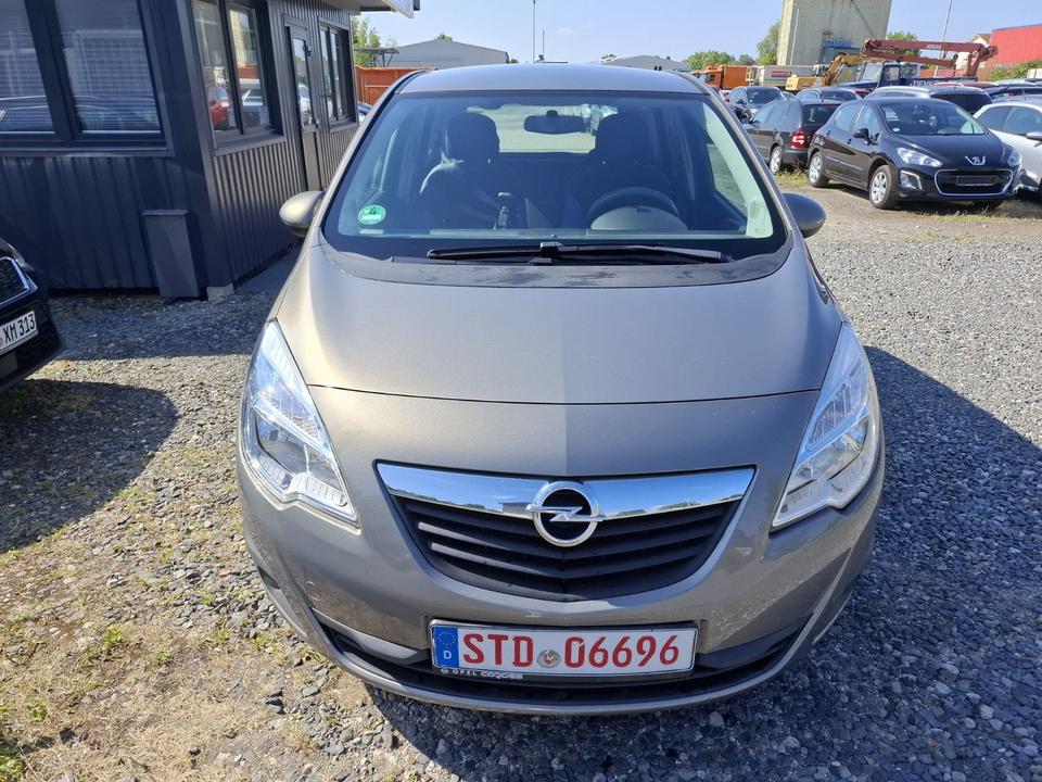 Opel Meriva 2013 — photo 11