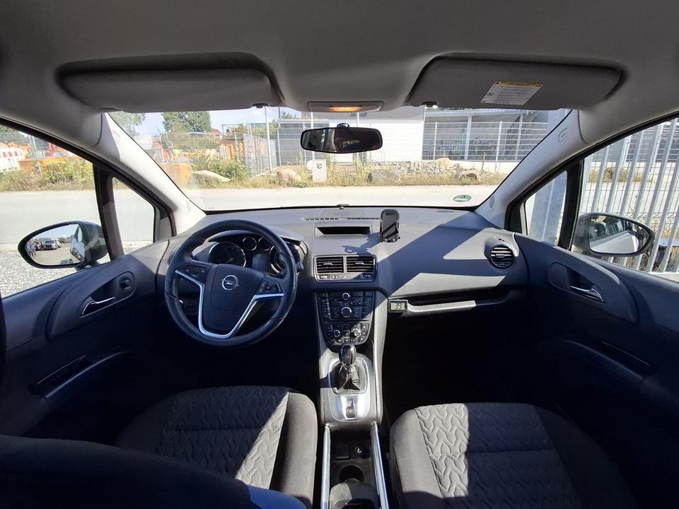 Opel Meriva 2013 — photo 7