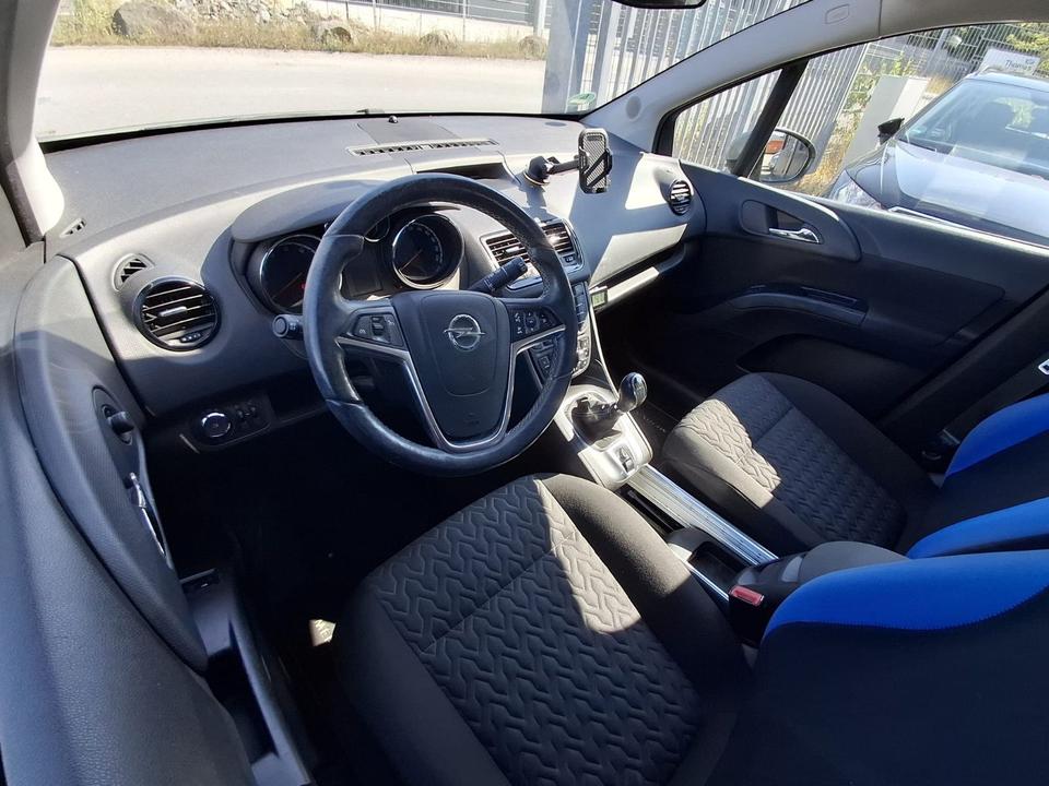 Opel Meriva 2013 — photo 8
