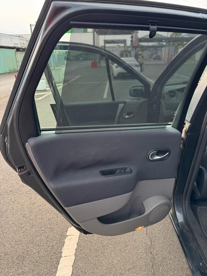 Renault Scenic 2007 — photo 13