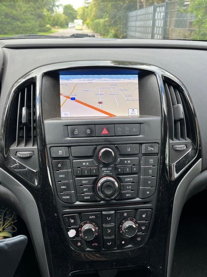 Opel Astra 2014 — photo 6