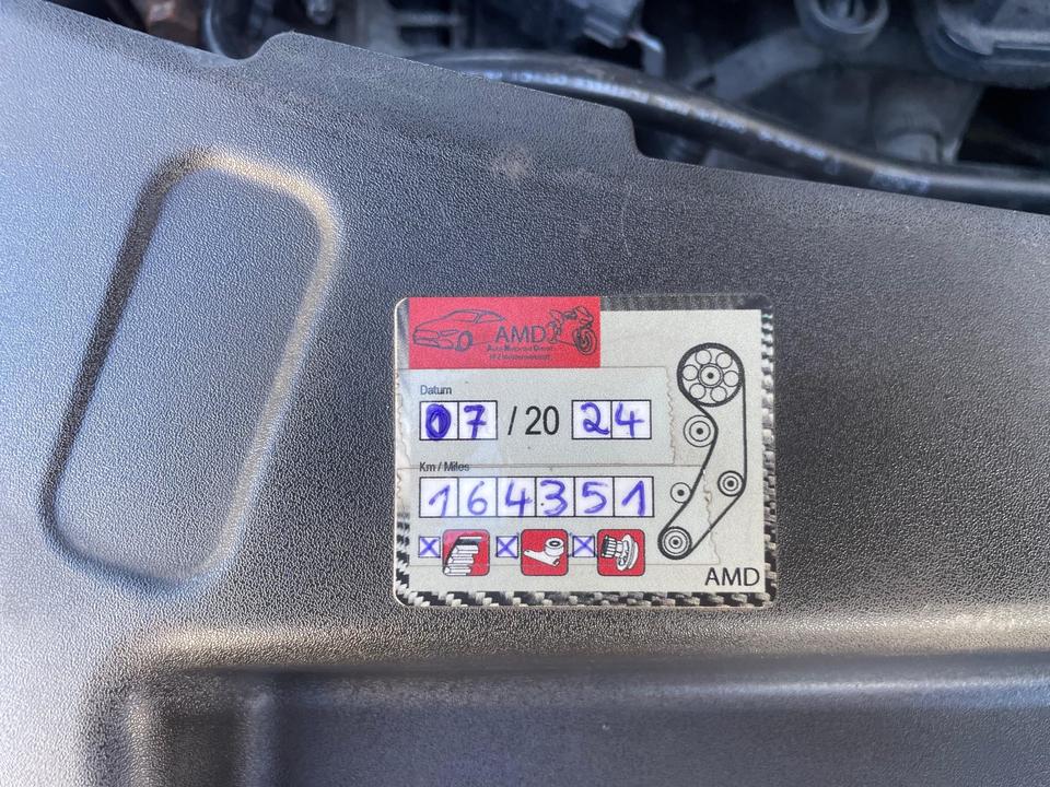 Ford S-Max 2011 — photo 15