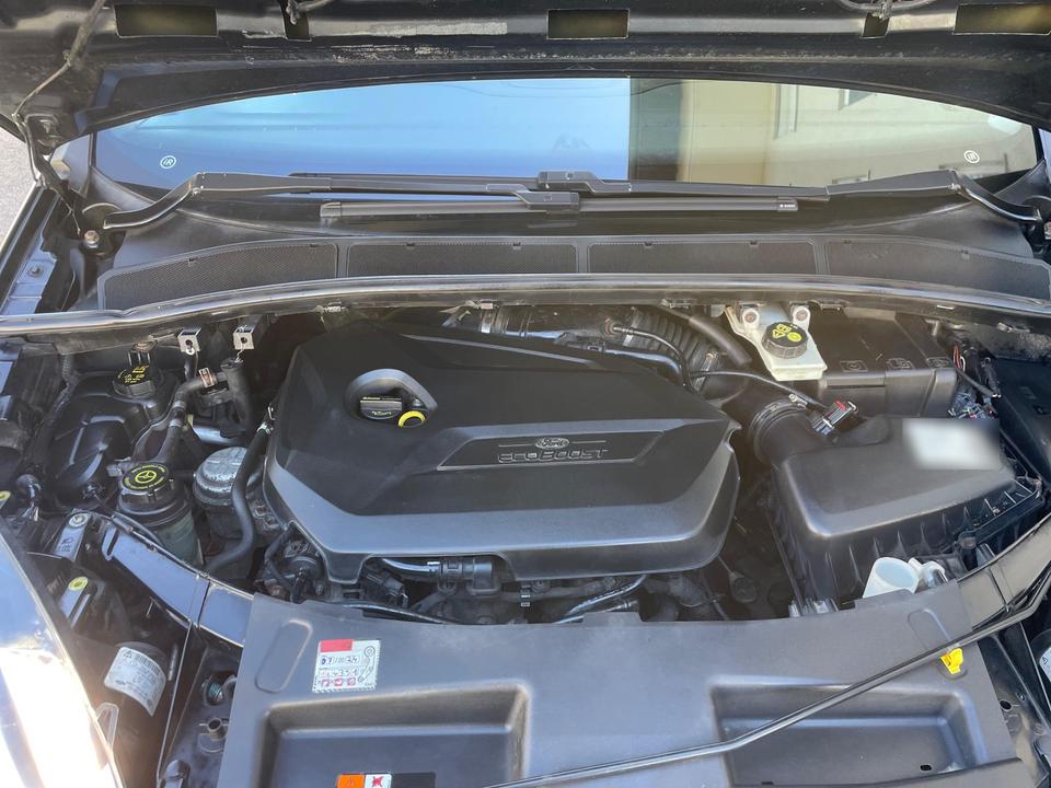 Ford S-Max 2011 — photo 16
