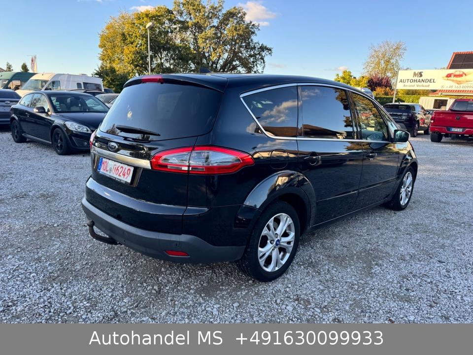 Ford S-Max 2013 — photo 11