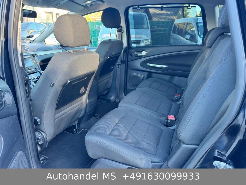 Ford S-Max 2013 — photo 26