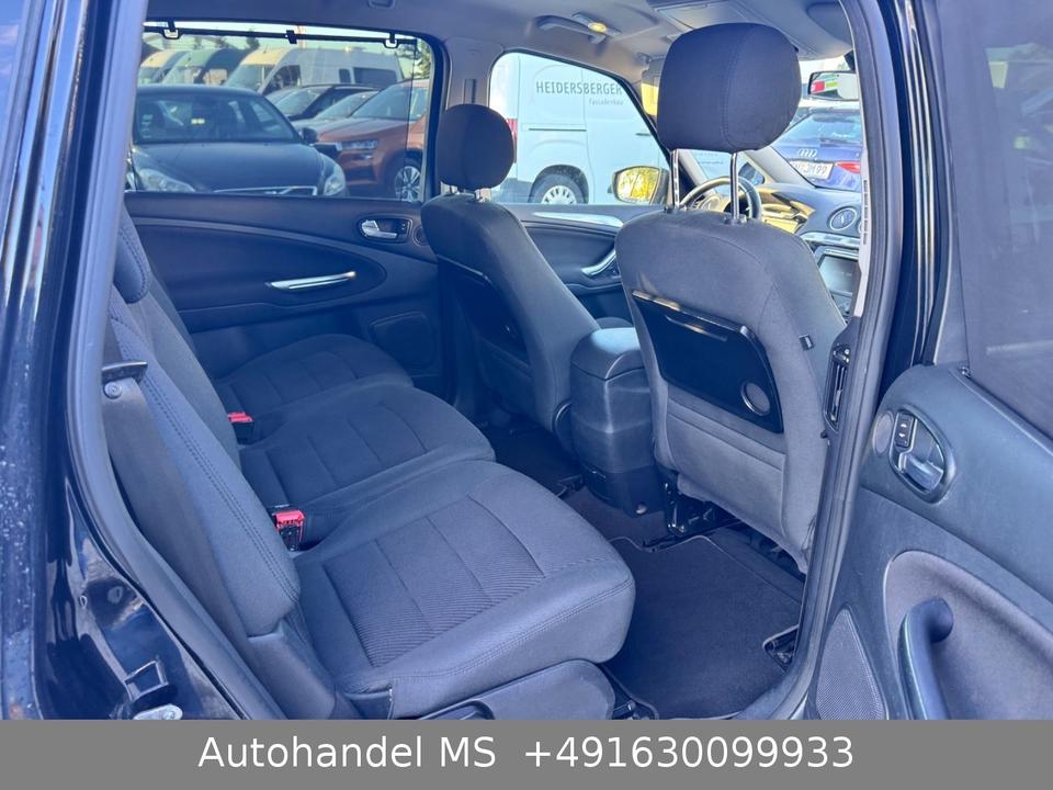 Ford S-Max 2013 — photo 34