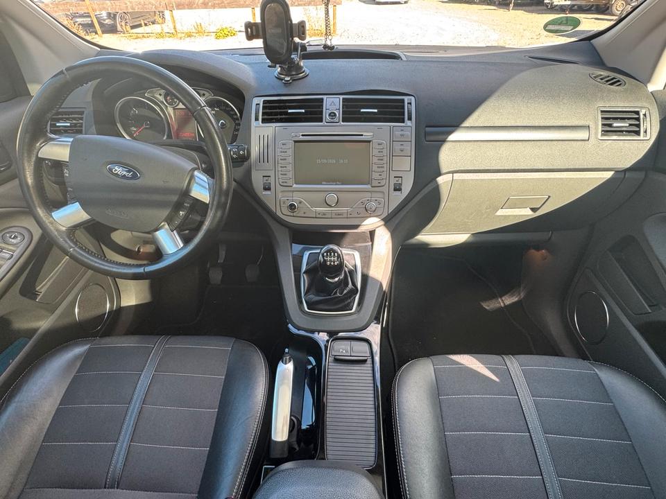 Ford Kuga 2012 — photo 11