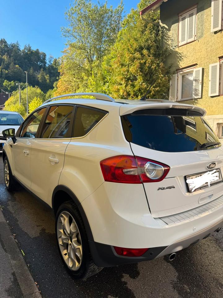 Ford Kuga 2012 — rear view