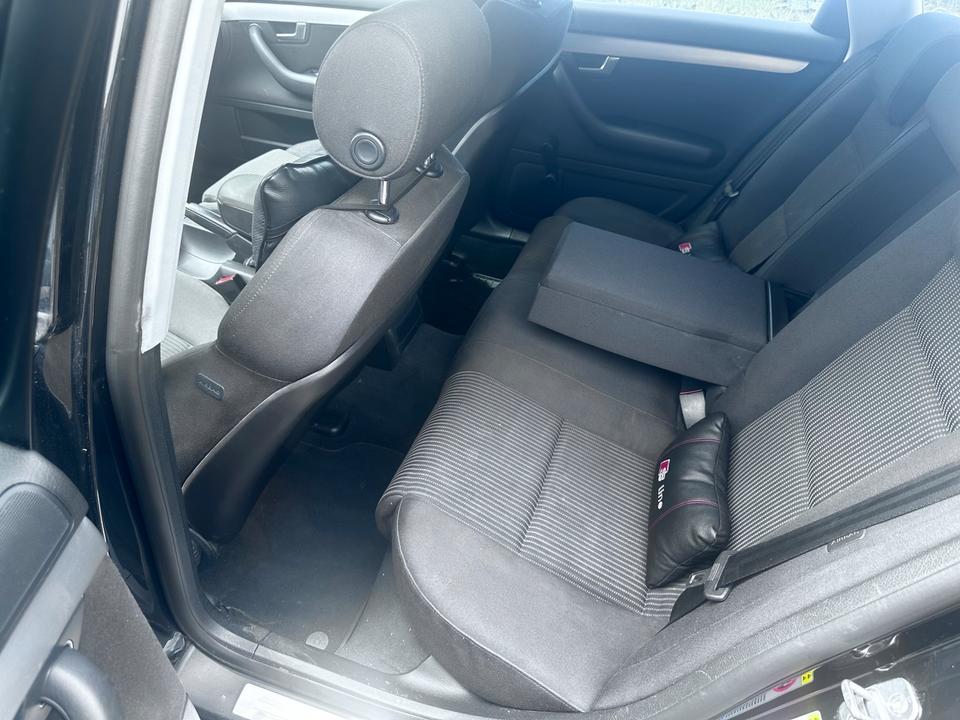 Audi A4 2005 — photo 11