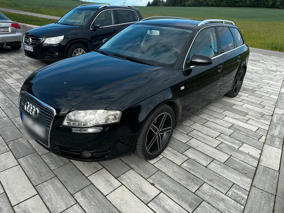 Audi A4 2005 — rear view
