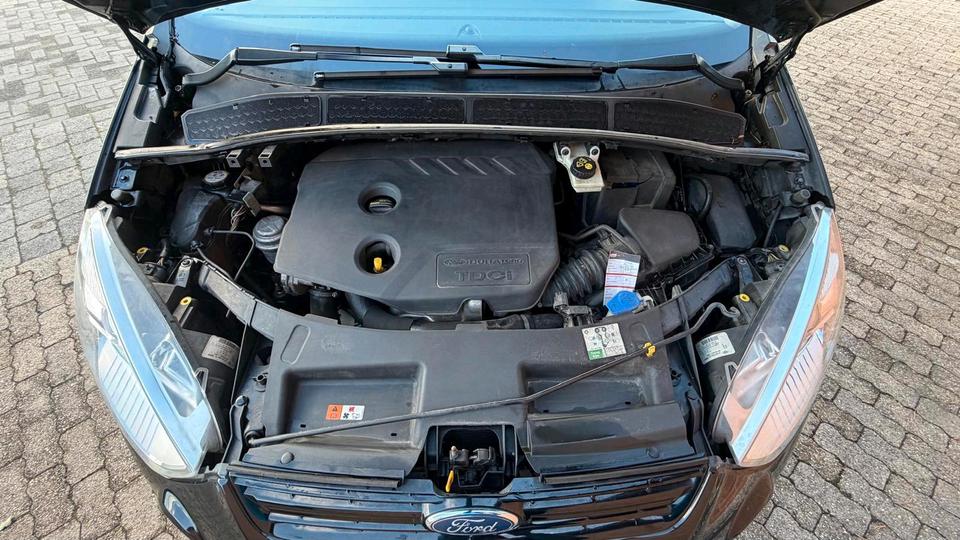 Ford S-Max 2011 — photo 14