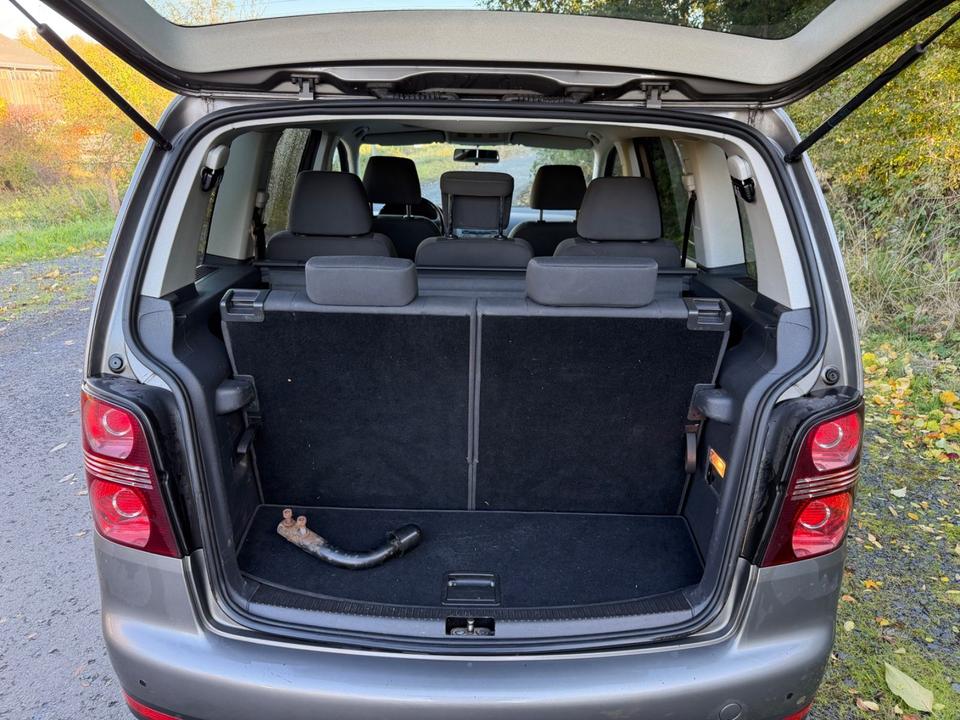 Volkswagen Touran 2008 — photo 9