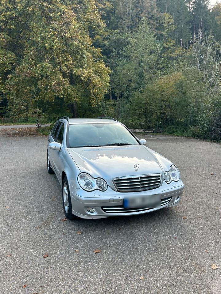 Mercedes Benz C 200 2005 — rear view