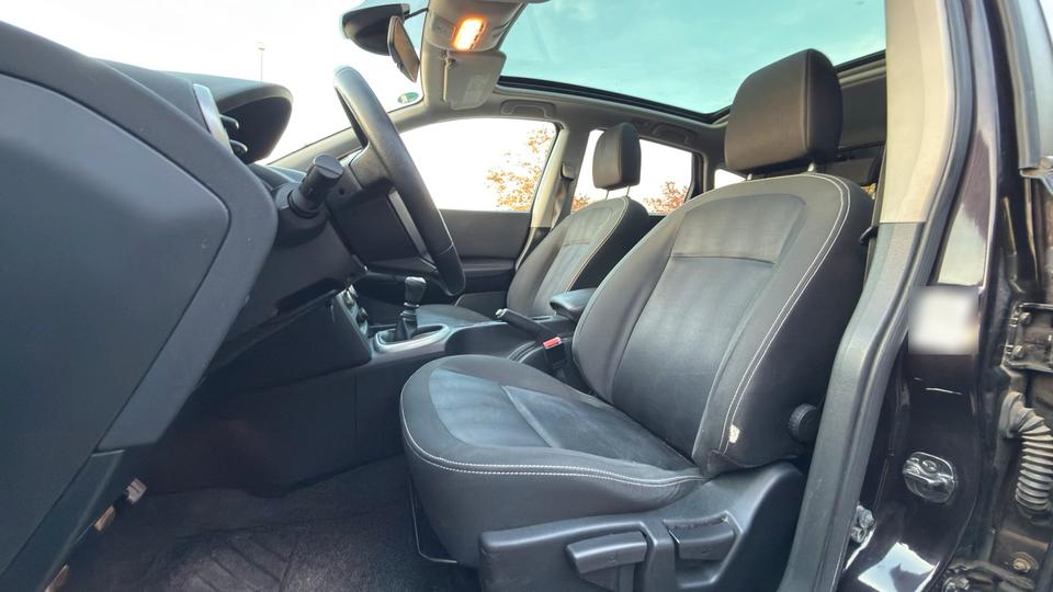 Nissan Qashqai 2012 — photo 10