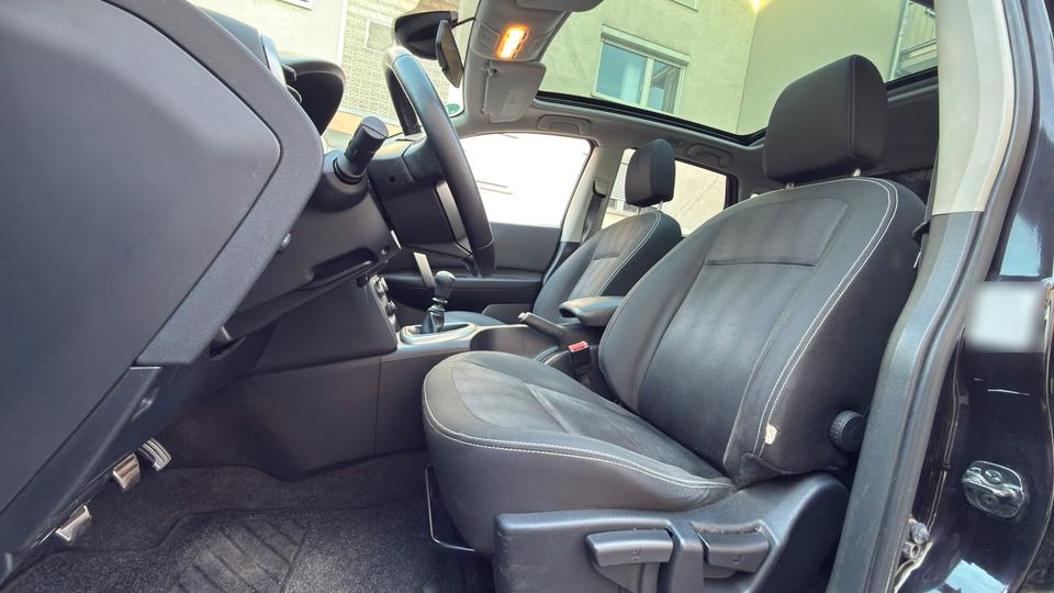 Nissan Qashqai 2012 — photo 19