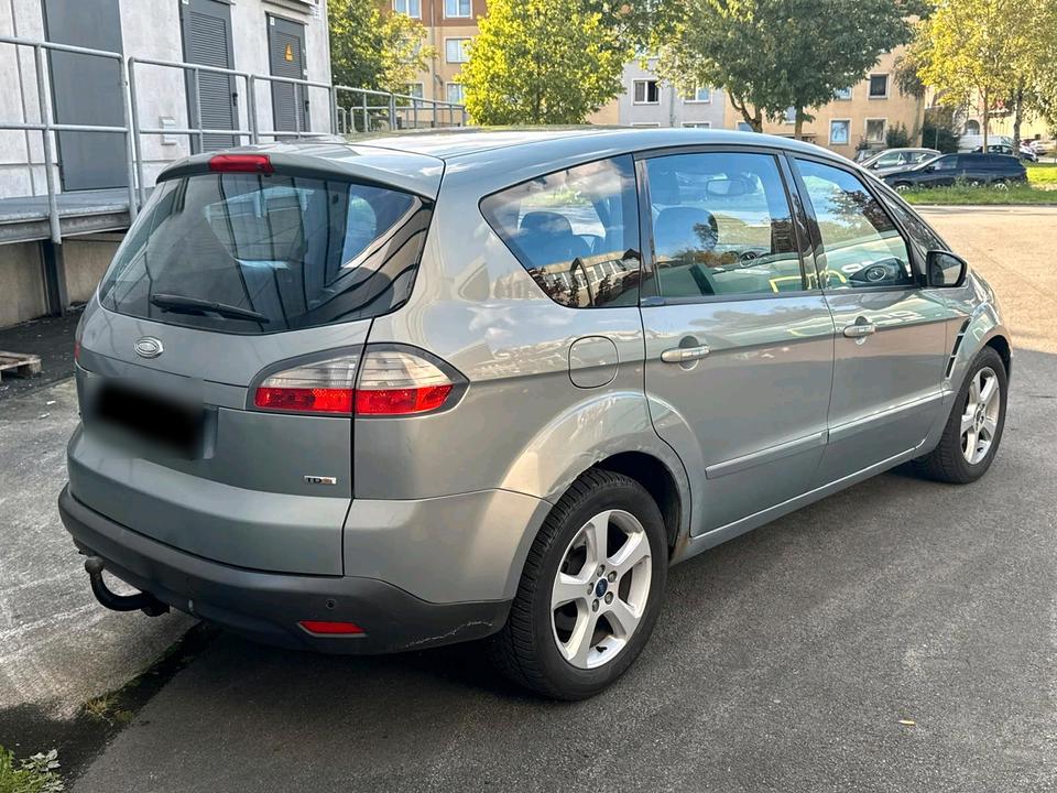Ford S-Max 2009 — photo 12