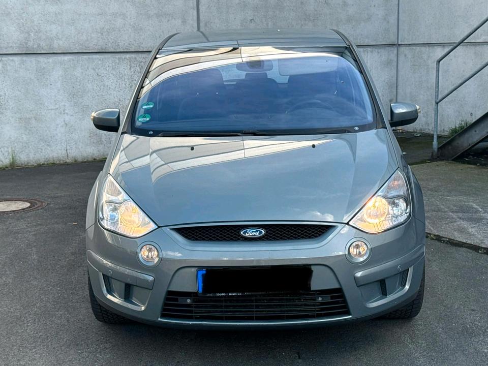 Ford S-Max 2009 — interior
