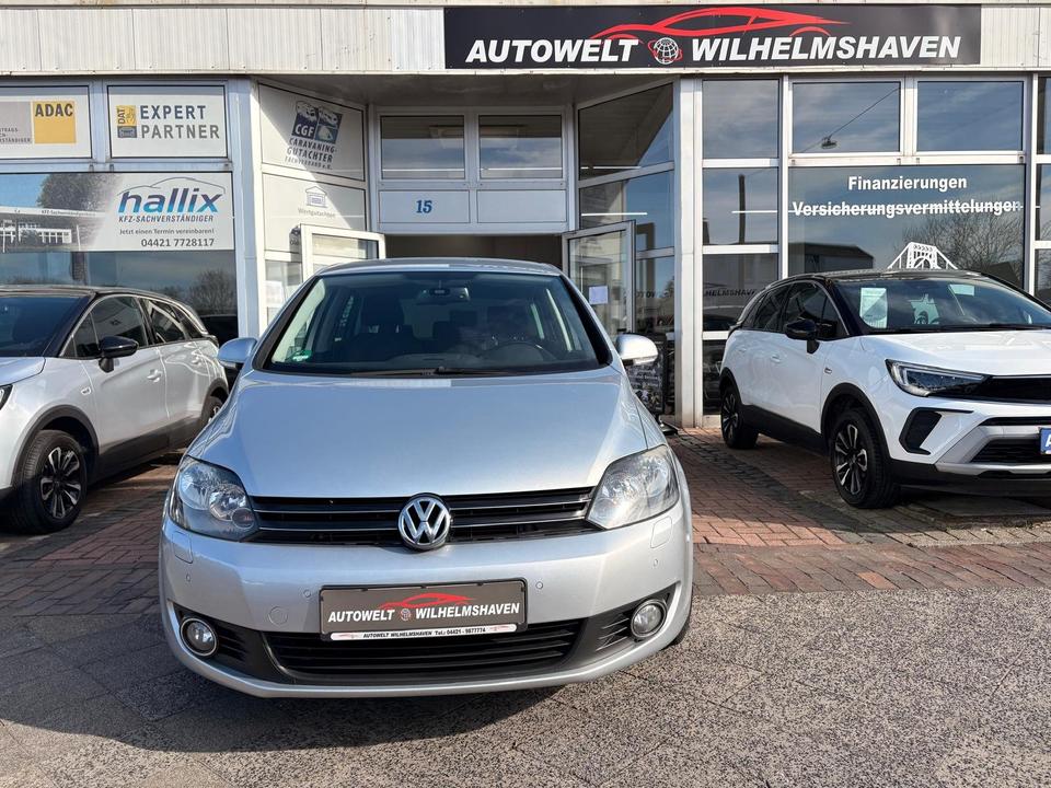 Volkswagen Golf Plus 2010 — салон
