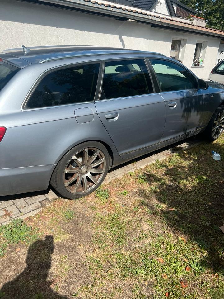 Audi A6 2006 — вигляд ззаду