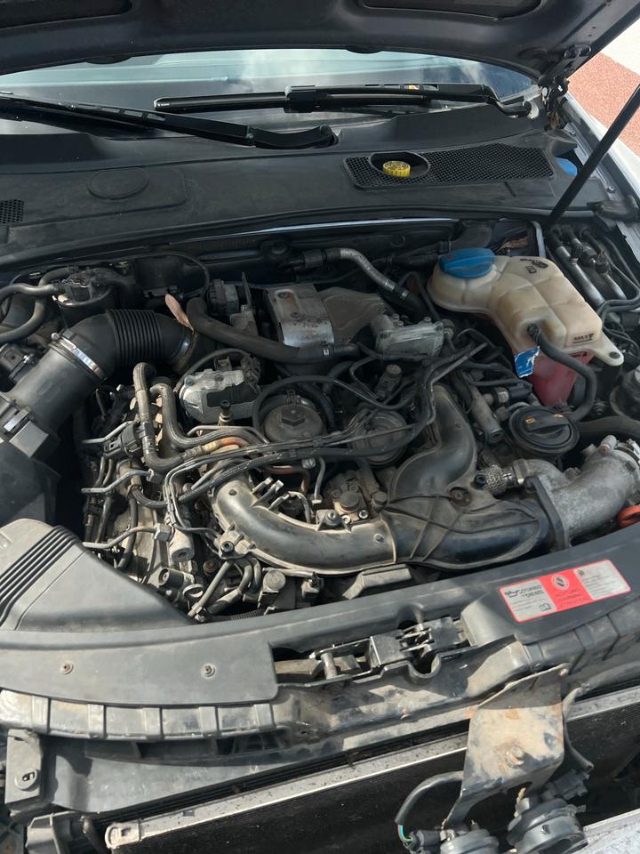 Audi A6 2006 — двигун