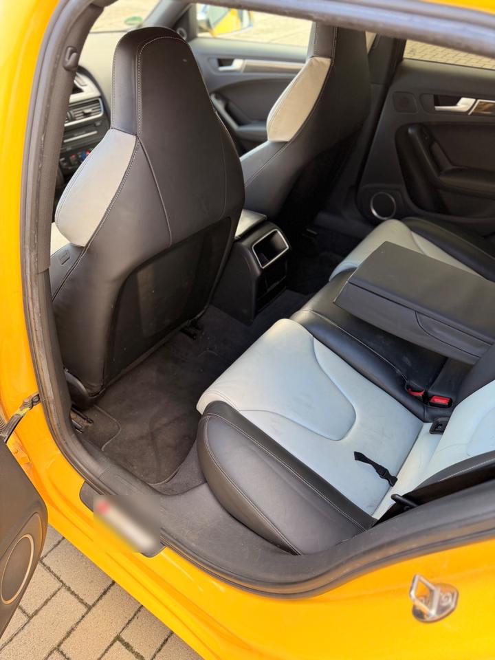 Audi A4 2009 — photo 10