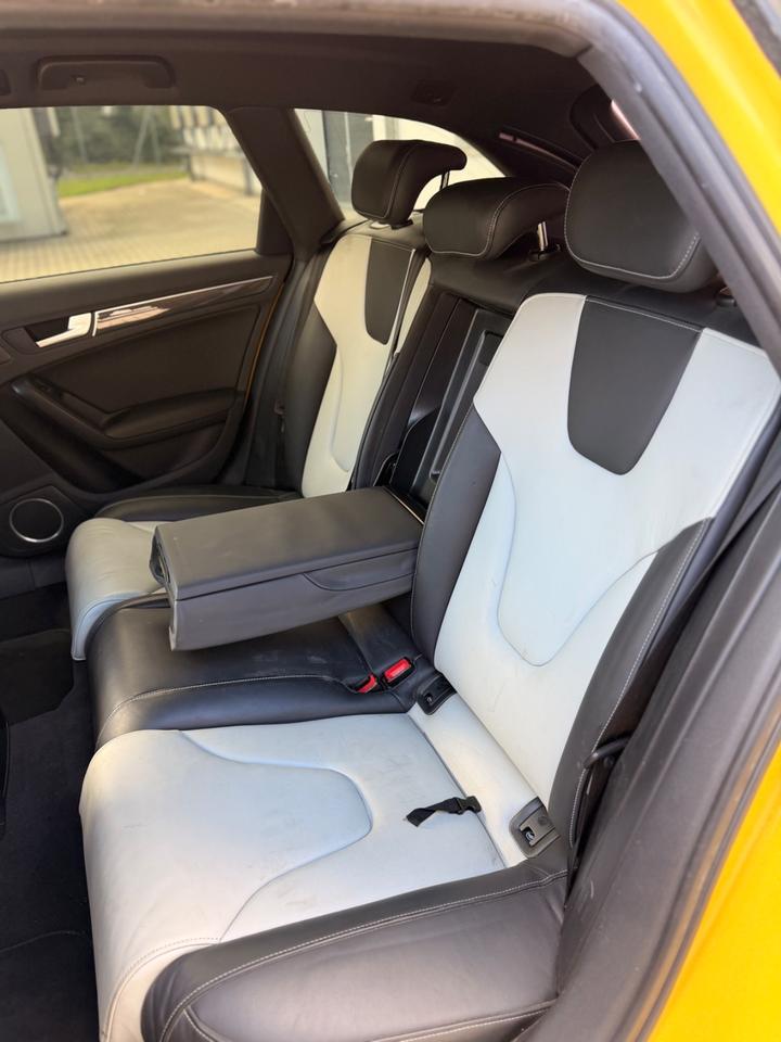 Audi A4 2009 — photo 11