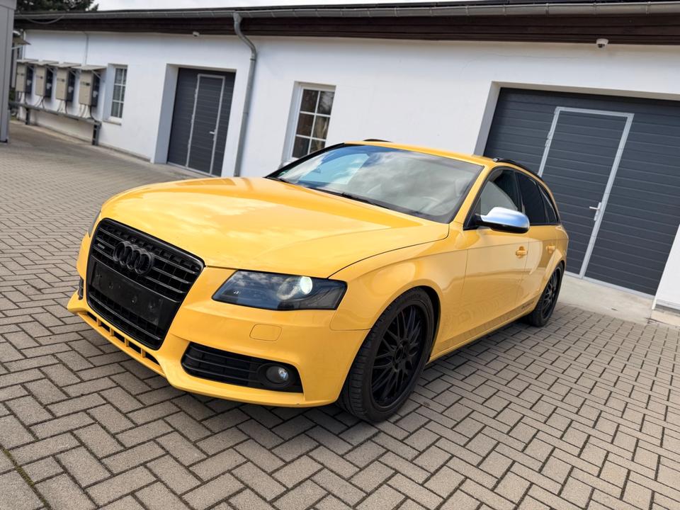 Audi A4 2009 — rear view